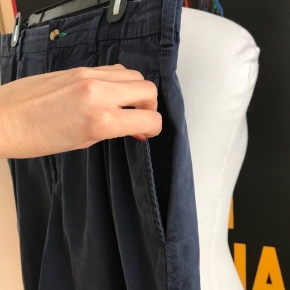 T. HILFIGER VINTAGE Navy Blue Pleated Shorts Sz 33 - Picture 6 of 12